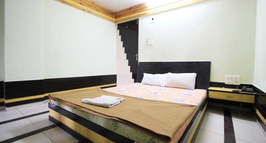 Hotel Yellow Lime, Ahmedabad 5